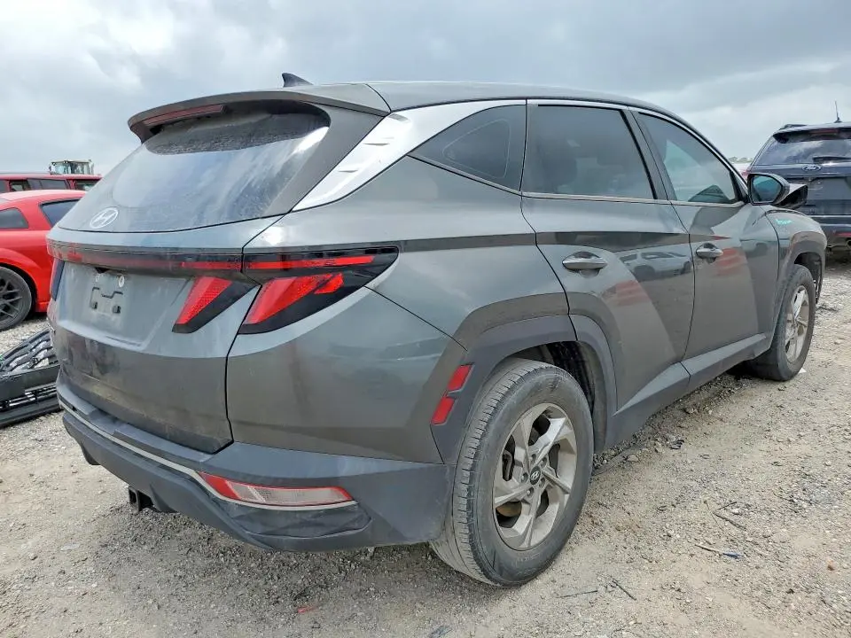 2022 HYUNDAI TUCSON SE  