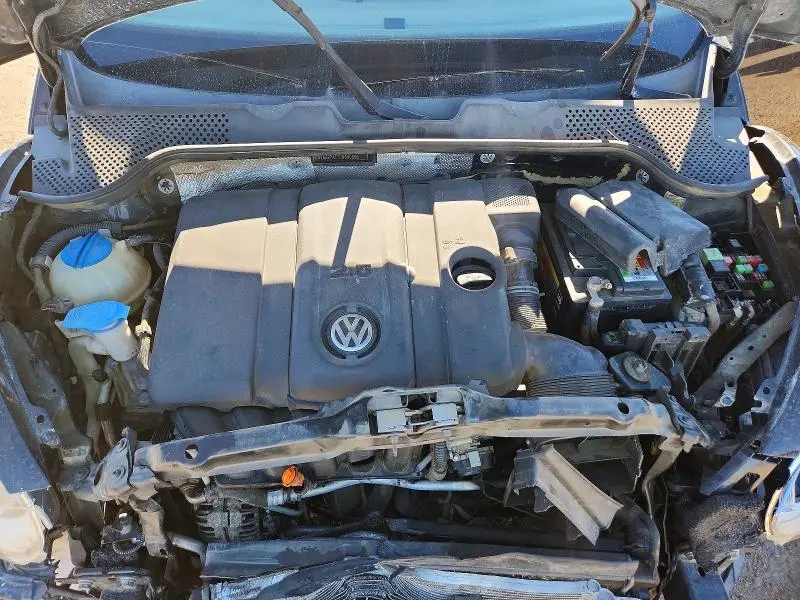 2013 VOLKSWAGEN BEETLE   