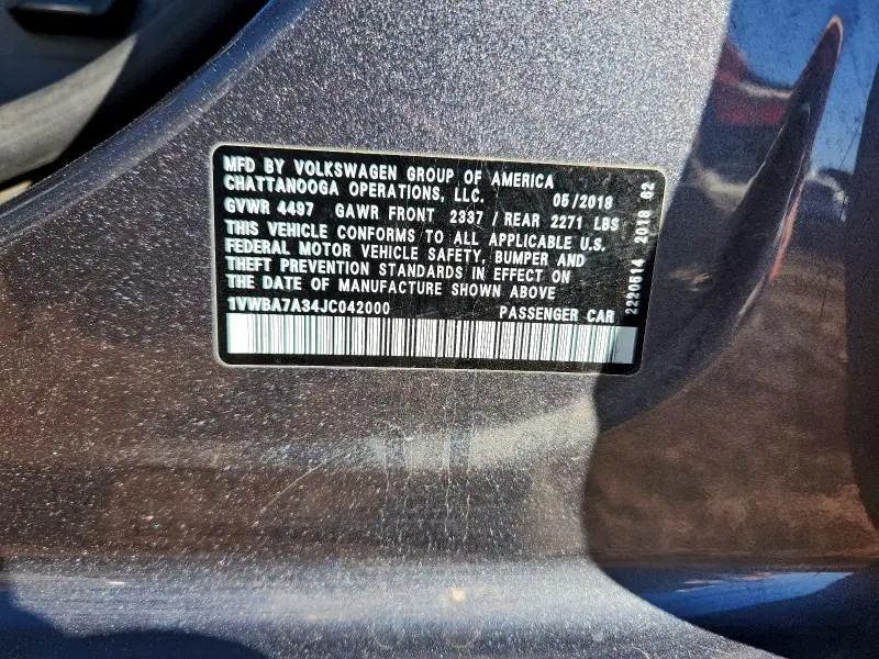 2018 VOLKSWAGEN PASSAT SE  