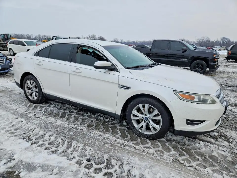 2010 FORD TAURUS SEL  