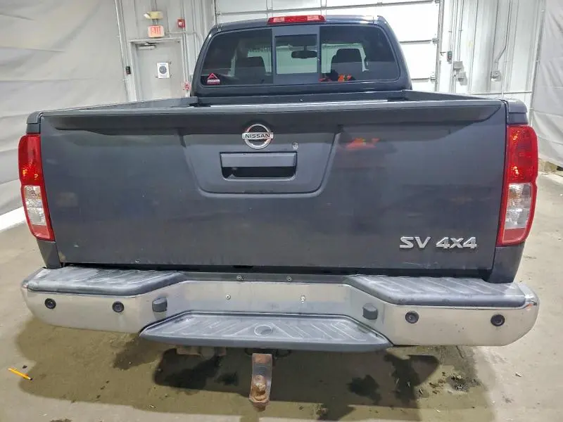 2013 NISSAN FRONTIER SV  