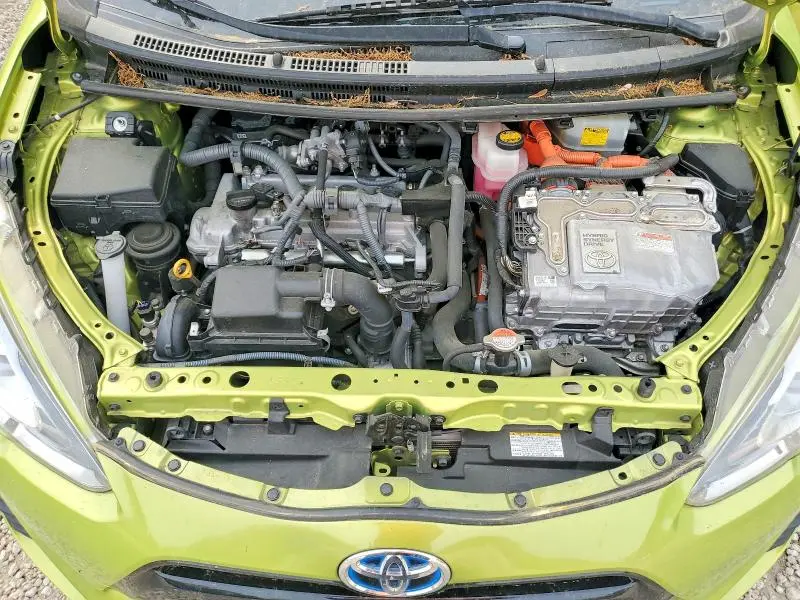 2016 TOYOTA PRIUS C TWO  