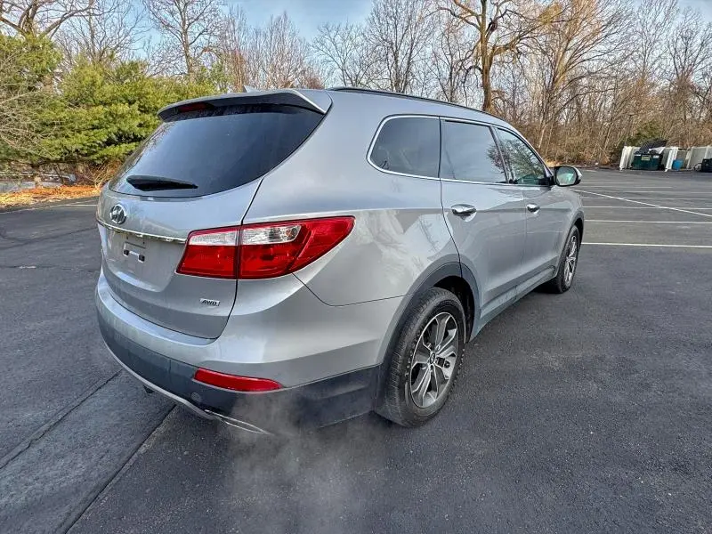 2016 HYUNDAI SANTA FE SE  