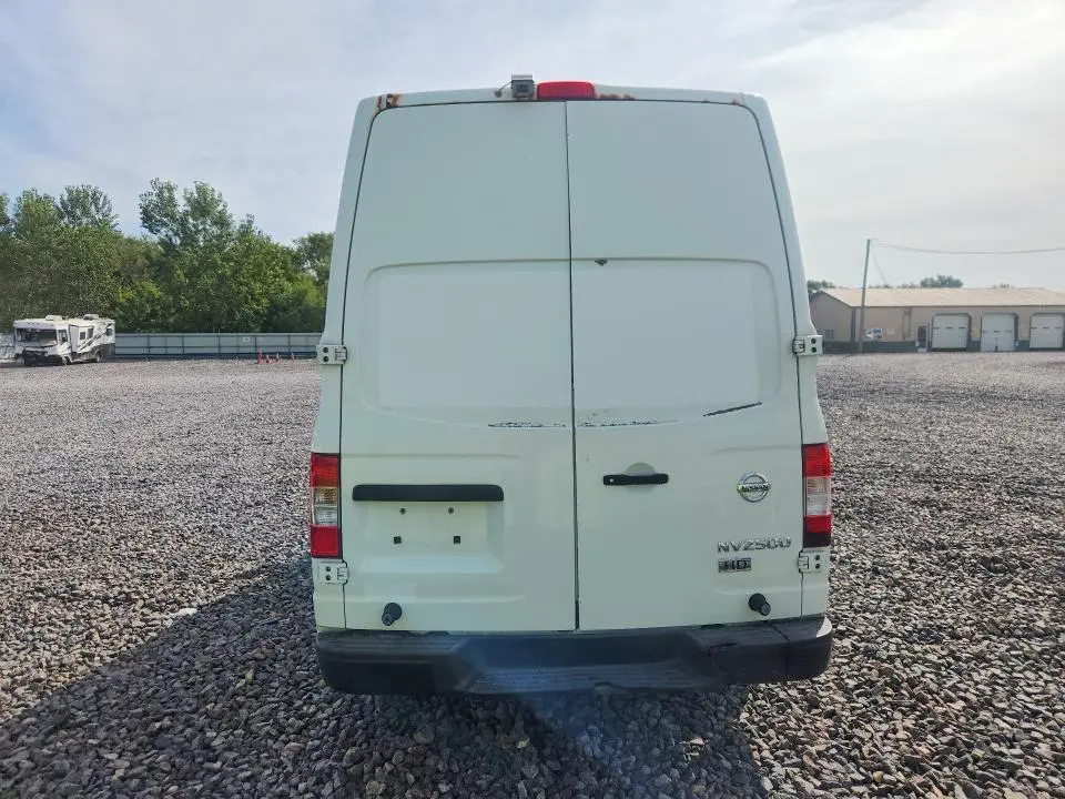 2014 NISSAN NV 2500  