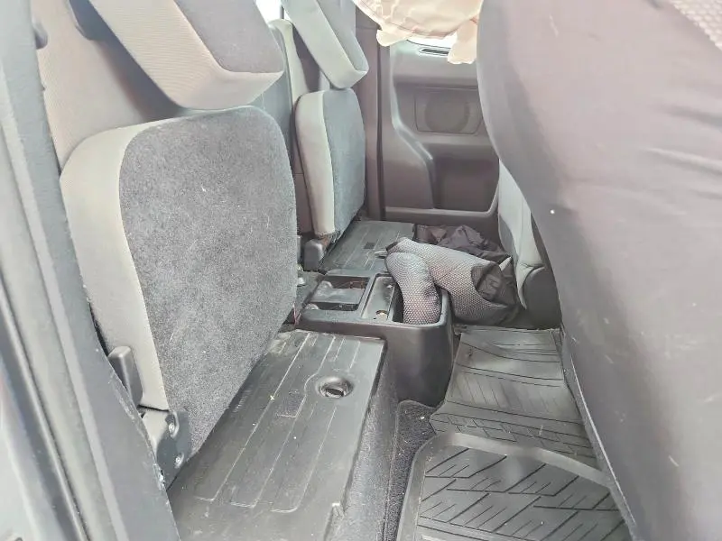 2016 TOYOTA TACOMA SR5  