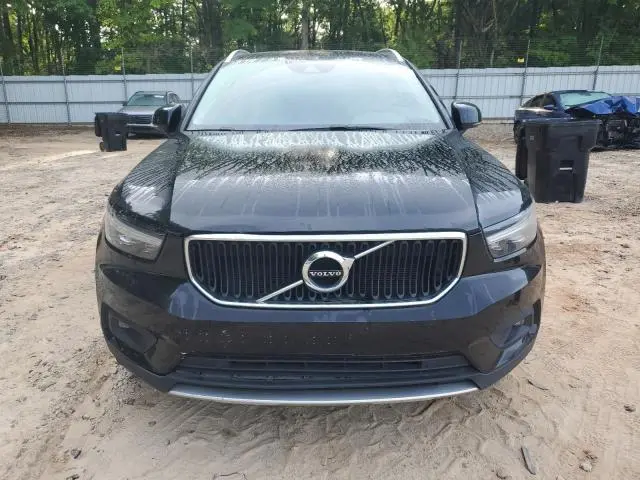 2021 VOLVO XC40 T5 MOMENTUM  