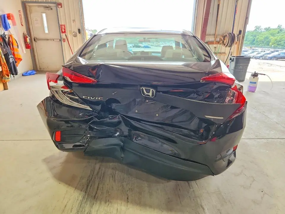 2016 HONDA CIVIC LX  