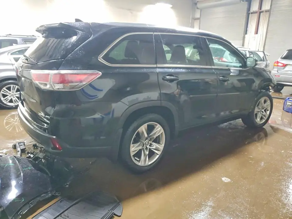 2016 TOYOTA HIGHLANDER LIMITED  