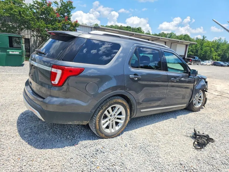 2017 FORD EXPLORER XLT  