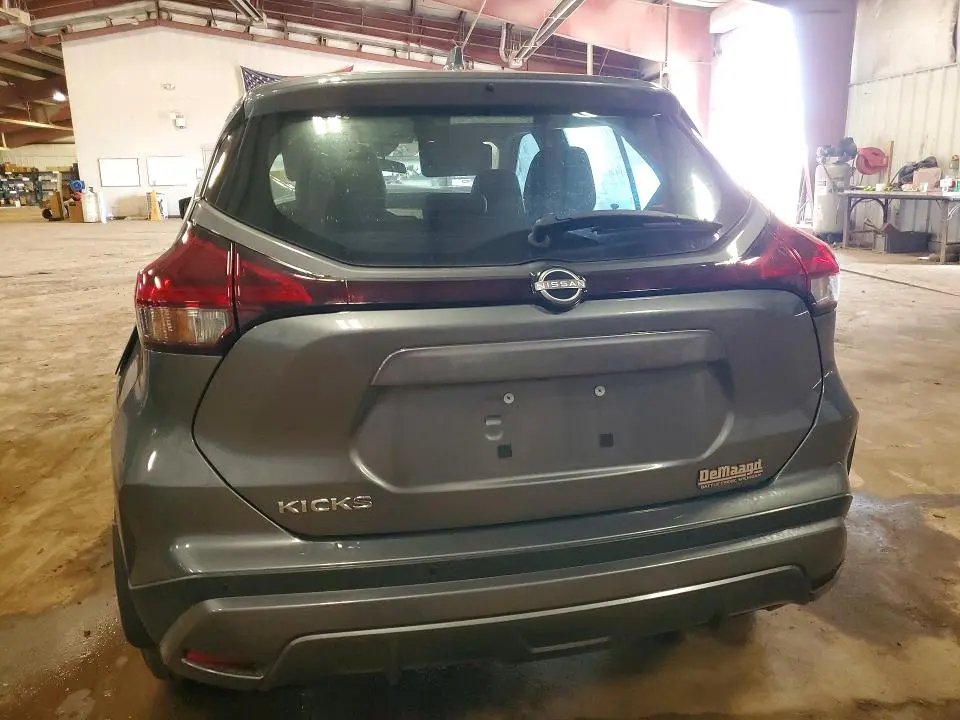 2024 NISSAN KICKS S  