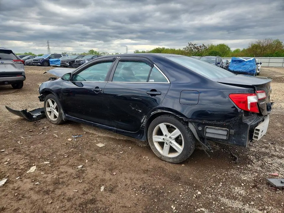2013 TOYOTA CAMRY SE  