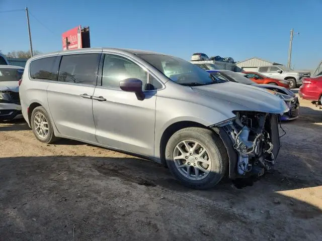 2021 CHRYSLER VOYAGER LX  