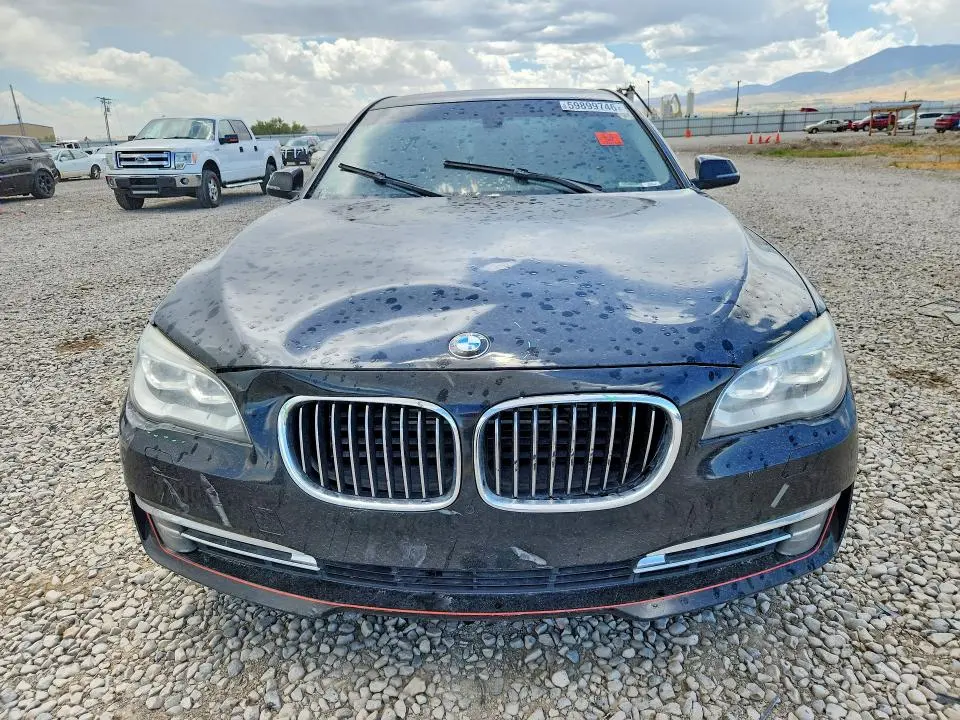 2013 BMW 750 XI  