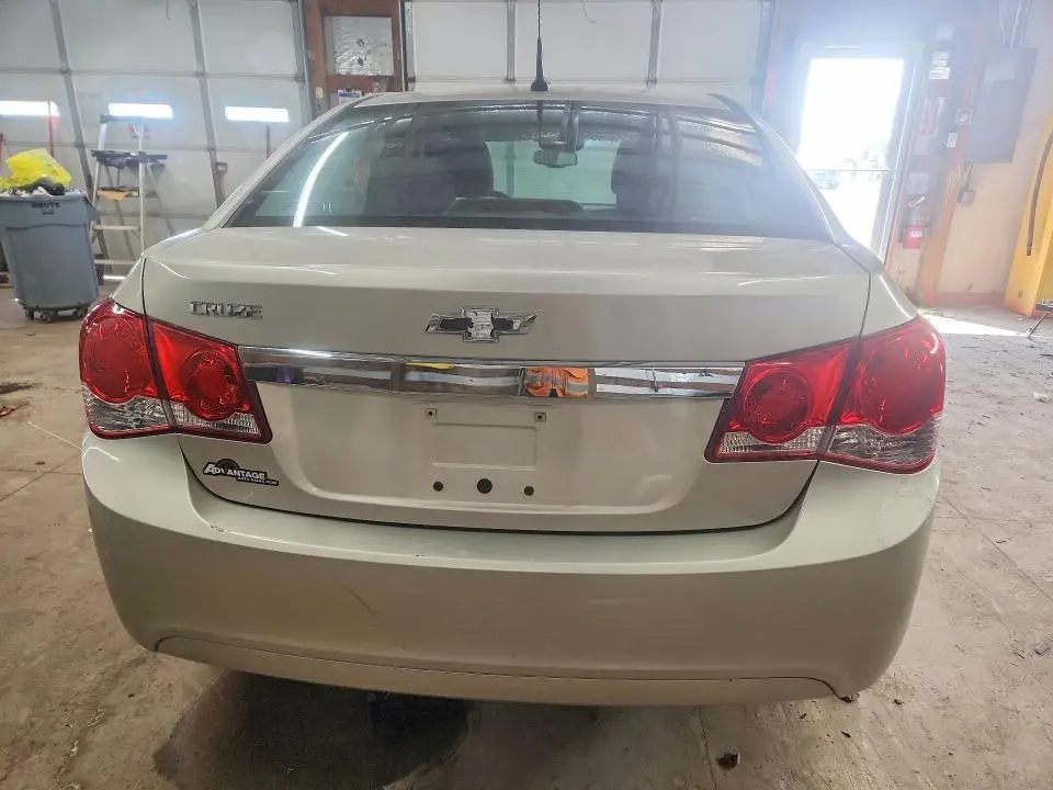 2013 CHEVROLET CRUZE LS  