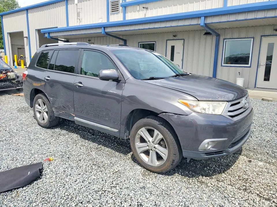2011 TOYOTA HIGHLANDER LIMITED  
