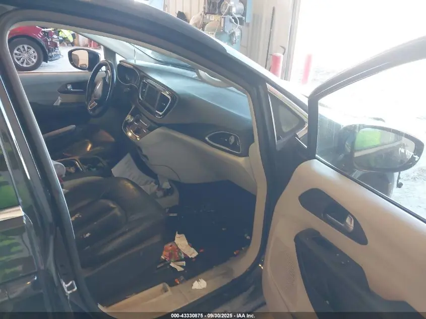 2019 CHRYSLER PACIFICA TOURING L