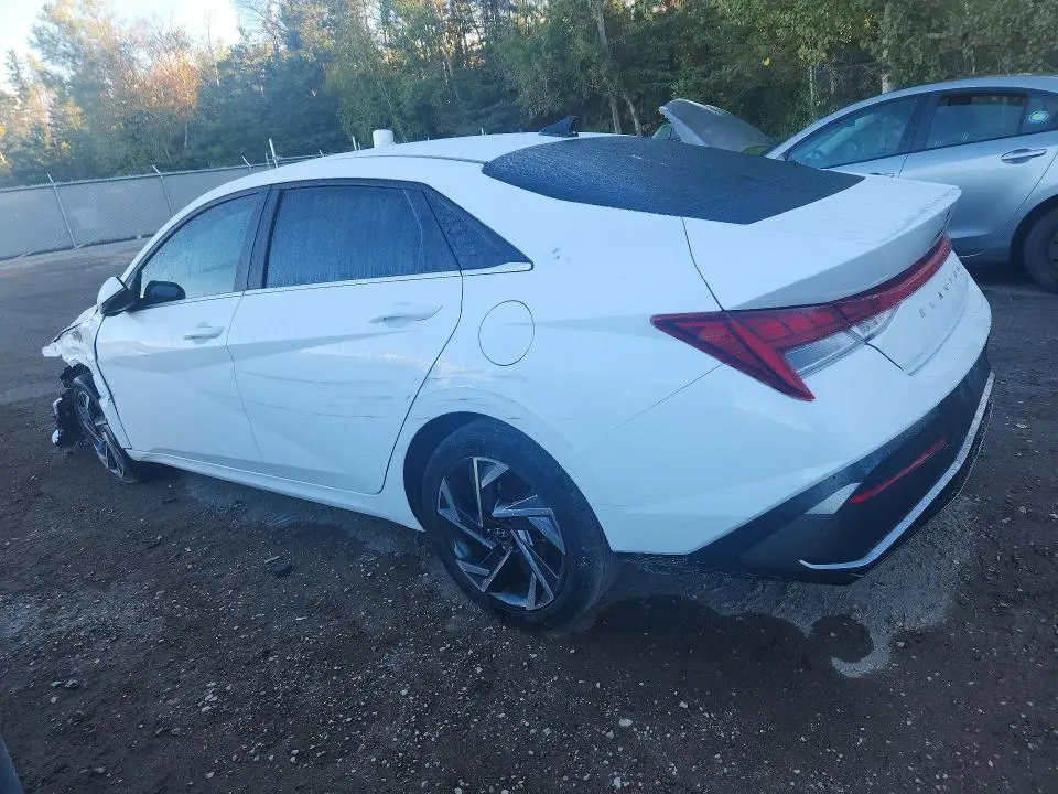 2024 HYUNDAI ELANTRA LUXURY  
