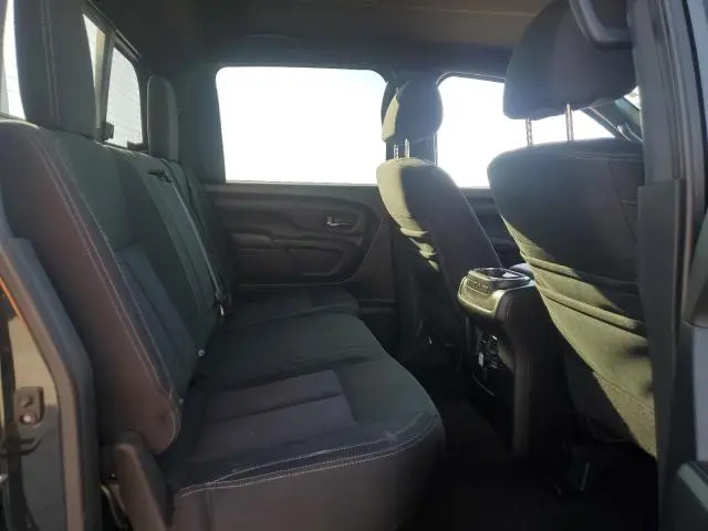 2018 NISSAN TITAN SV  