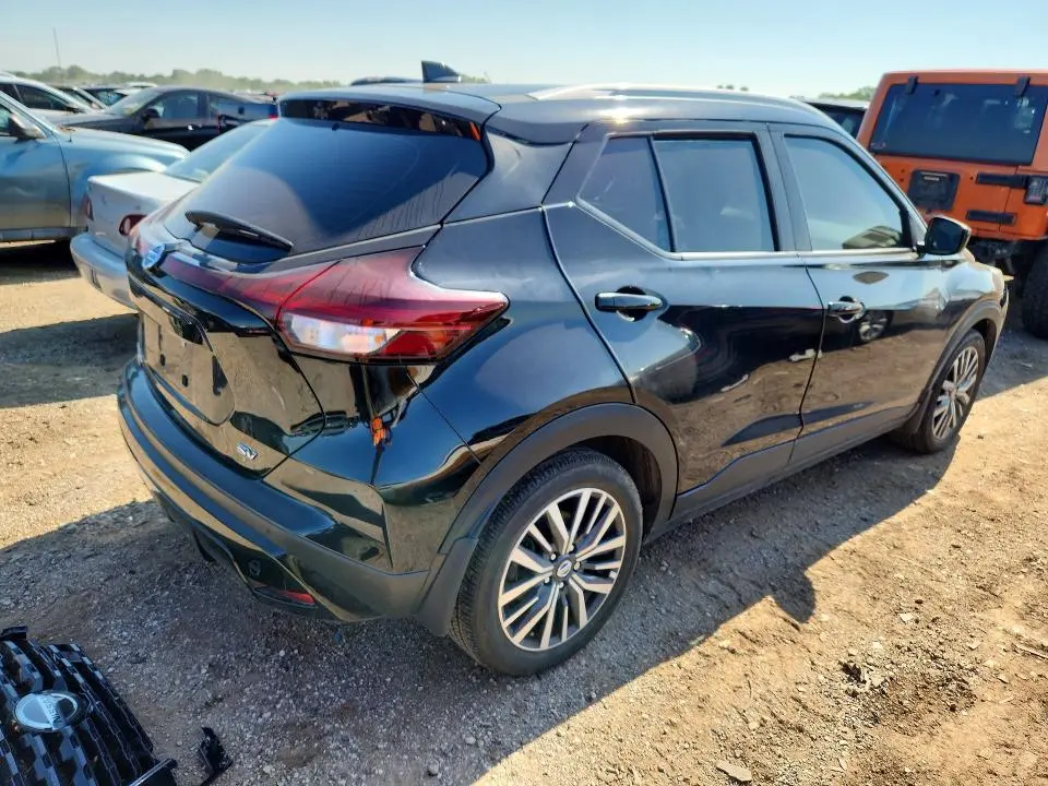 2021 NISSAN KICKS SV  