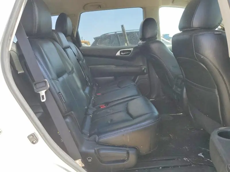2018 NISSAN PATHFINDER SL  