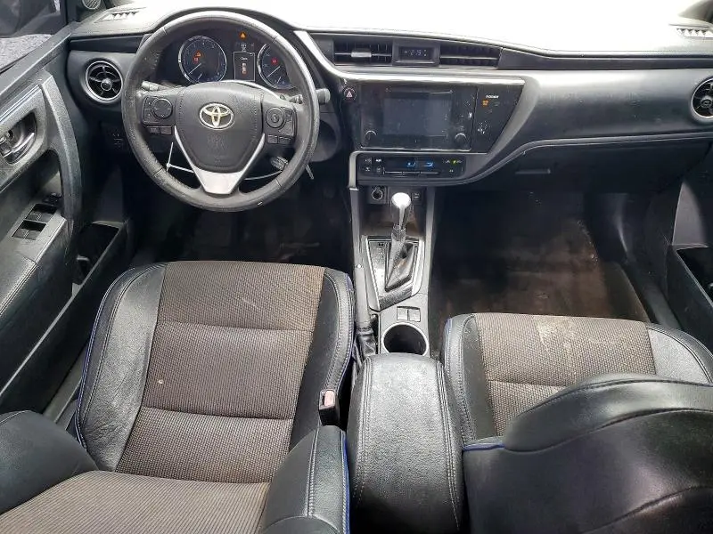 2017 TOYOTA COROLLA SE  