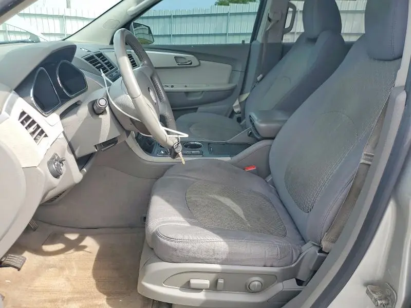 2011 CHEVROLET TRAVERSE LT  