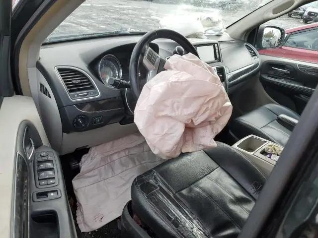 2013 CHRYSLER TOWN & COUNTRY TOURING  