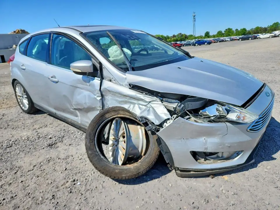 2015 FORD FOCUS TITANIUM  