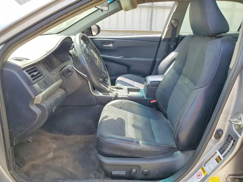 2015 TOYOTA CAMRY SE  