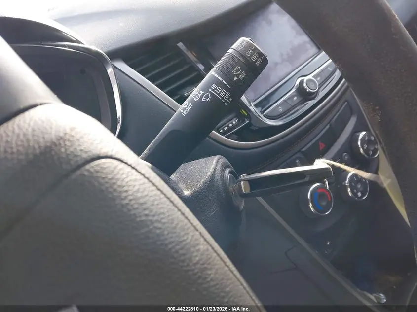 2020 CHEVROLET TRAX FWD LT