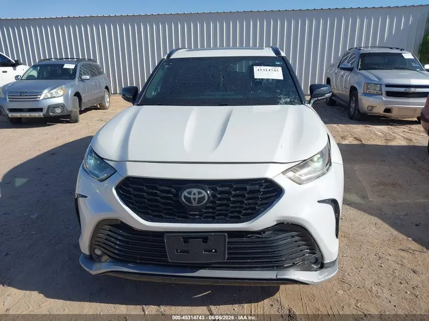 2021 TOYOTA HIGHLANDER XSE