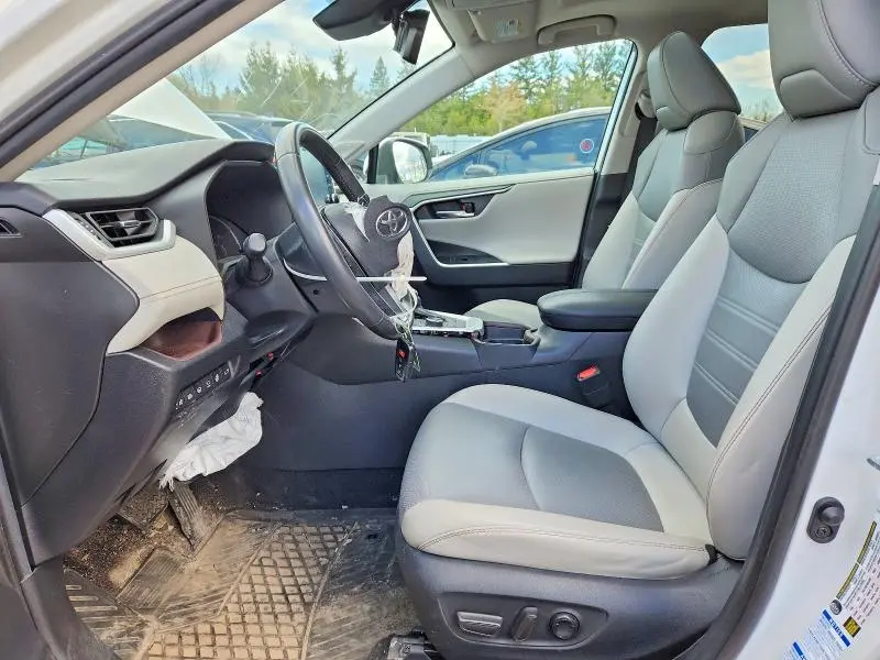 2019 TOYOTA RAV4 LIMITED  