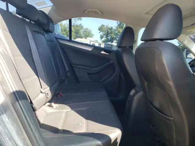 2017 VOLKSWAGEN JETTA SE  