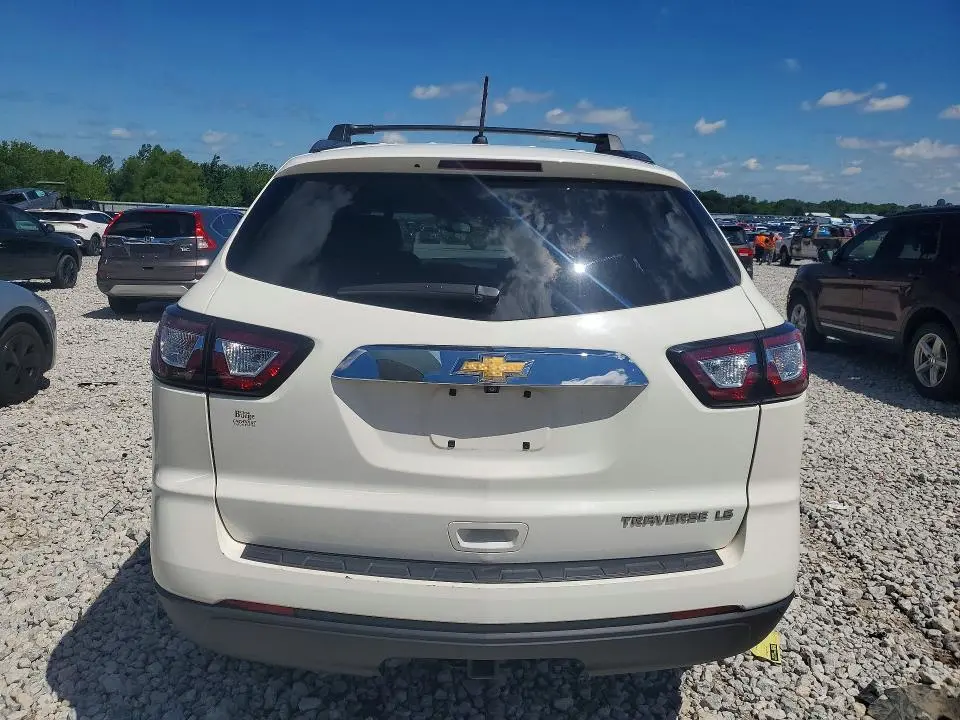 2013 CHEVROLET TRAVERSE LS  