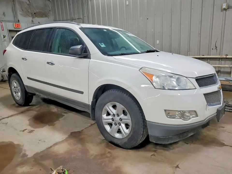 2011 CHEVROLET TRAVERSE LS  