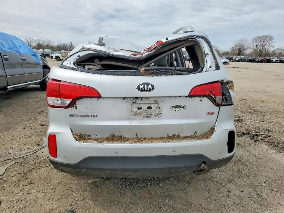 2015 KIA SORENTO LX  
