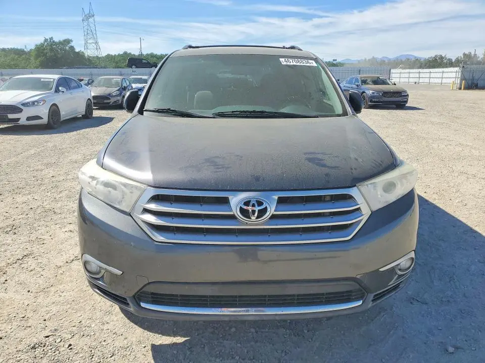 2013 TOYOTA HIGHLANDER PLUS  