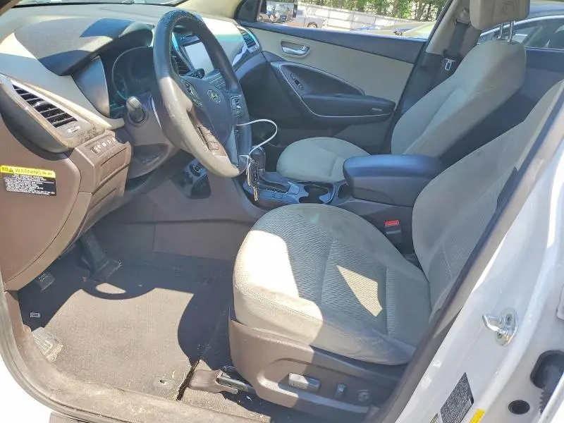 2017 HYUNDAI SANTA FE SE  