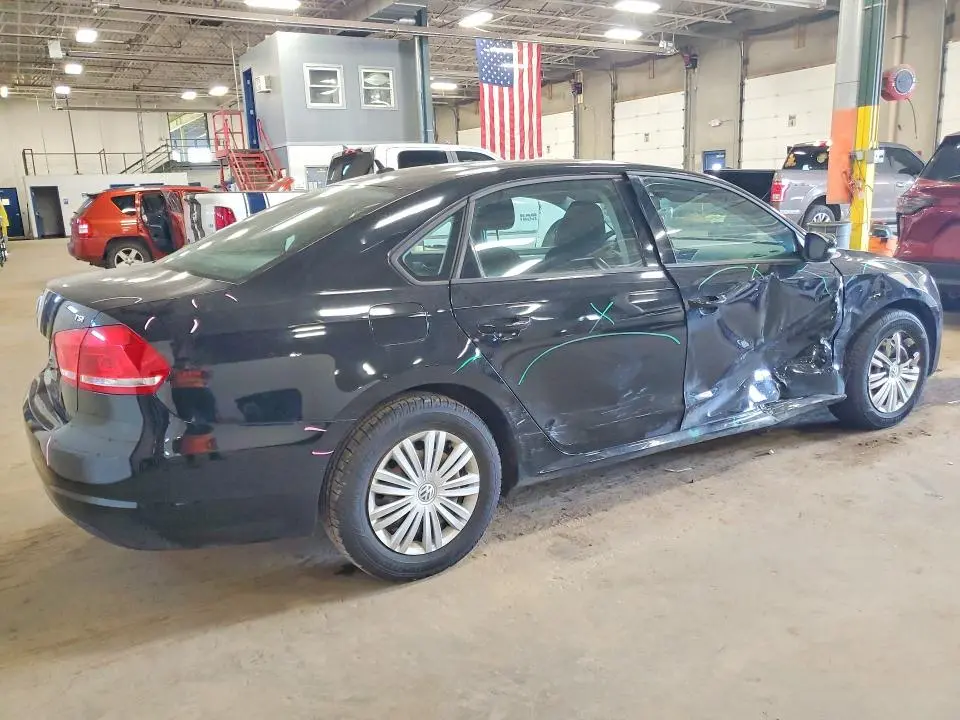 2015 VOLKSWAGEN PASSAT S  