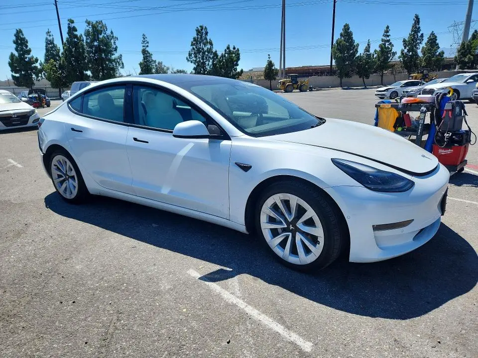 2022 TESLA MODEL 3   