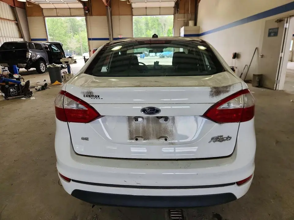 2018 FORD FIESTA SE  