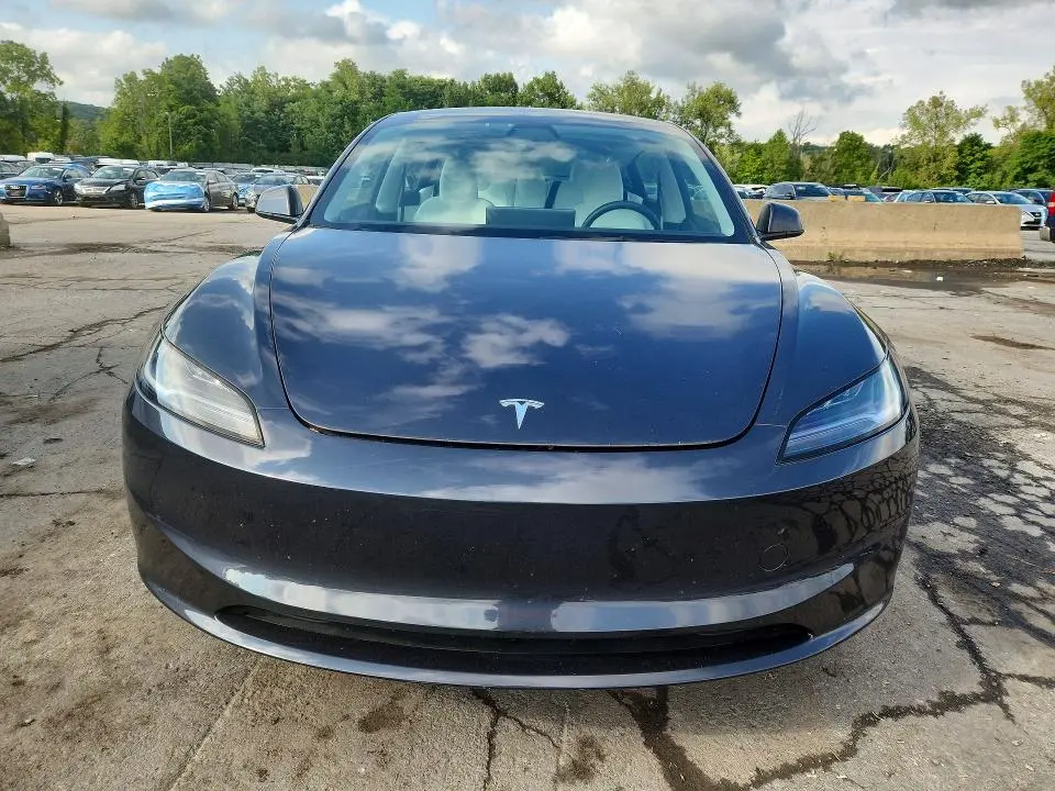 2025 TESLA MODEL 3   