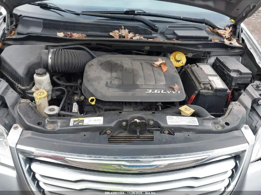 2016 CHRYSLER TOWN & COUNTRY TOURING