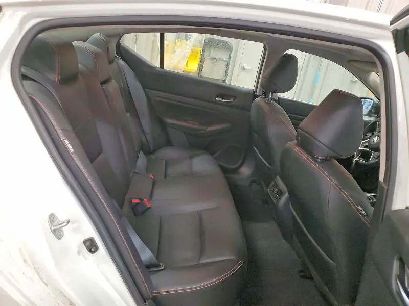 2021 NISSAN ALTIMA SR  