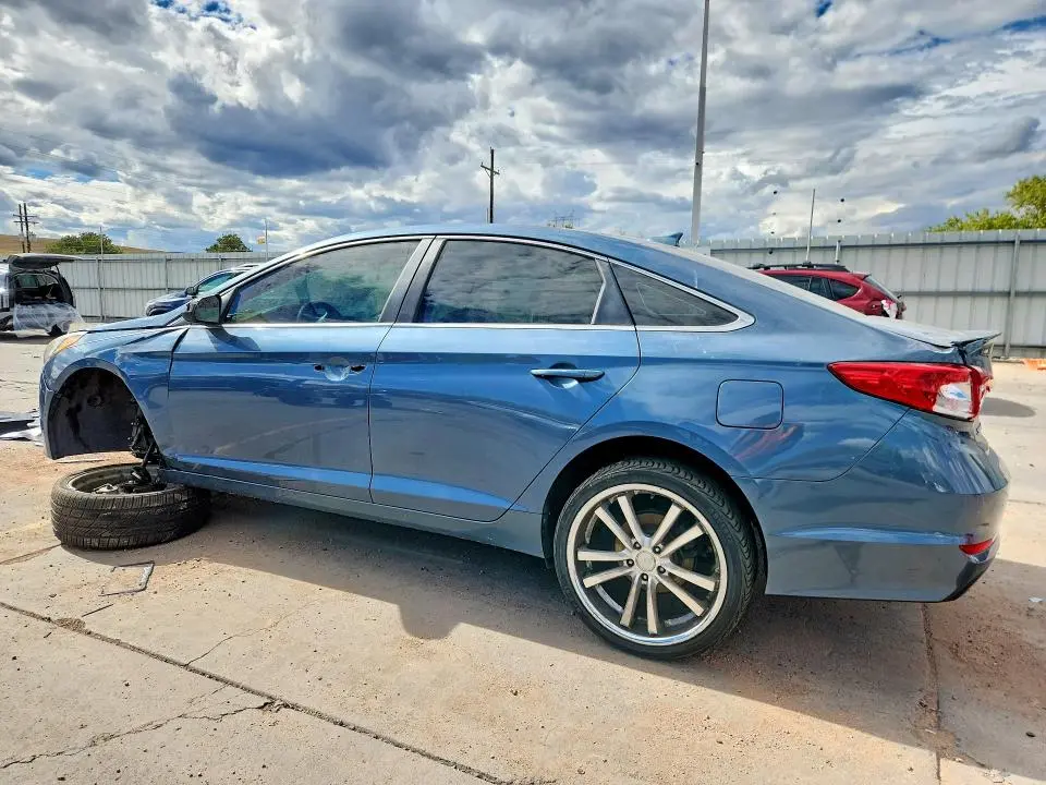 2016 HYUNDAI SONATA SE  