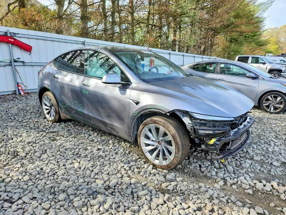 2026 TESLA MODEL Y   