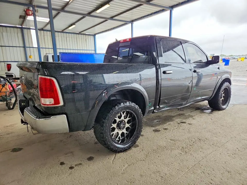 2015 RAM 1500 LARAMIE  