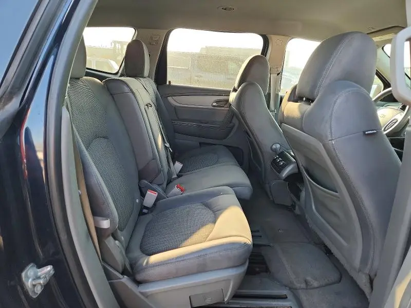 2016 CHEVROLET TRAVERSE LS  