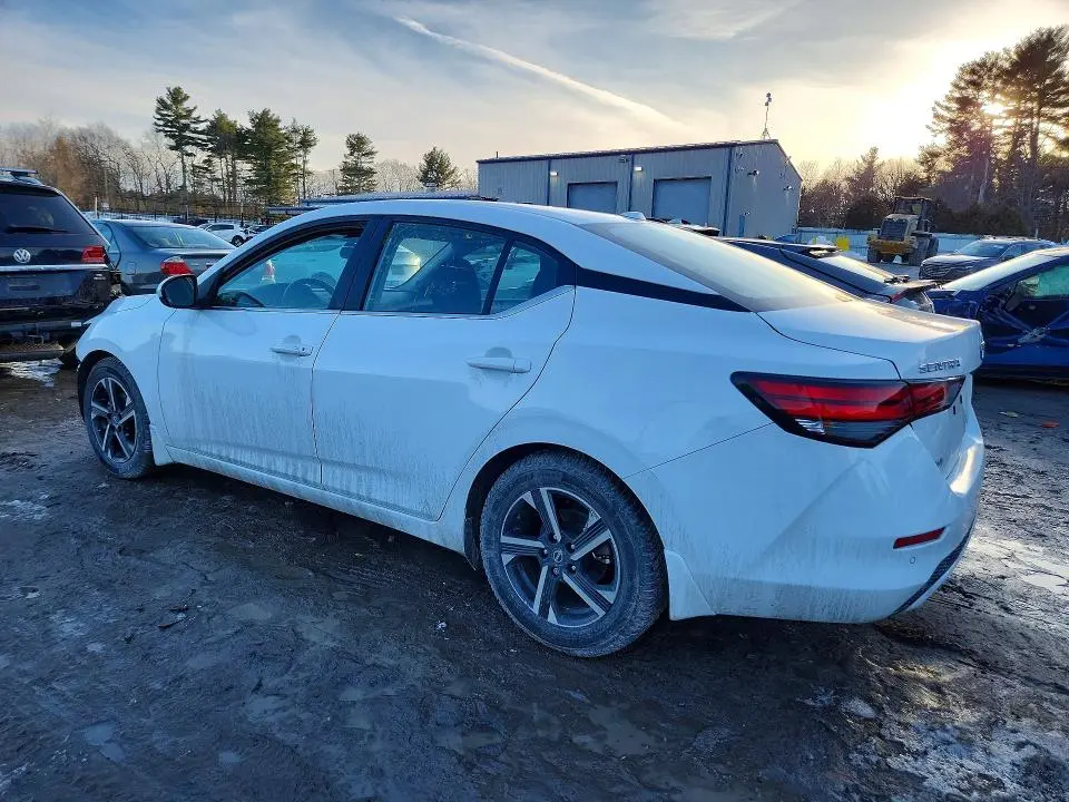 2024 NISSAN SENTRA SV  