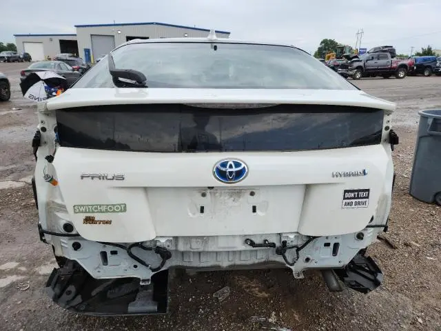 2016 TOYOTA PRIUS   
